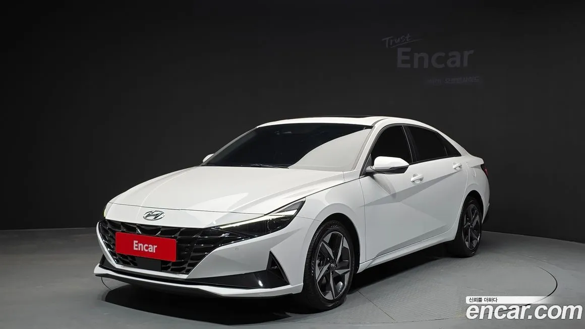 Hyundai AVANTE — фото 1