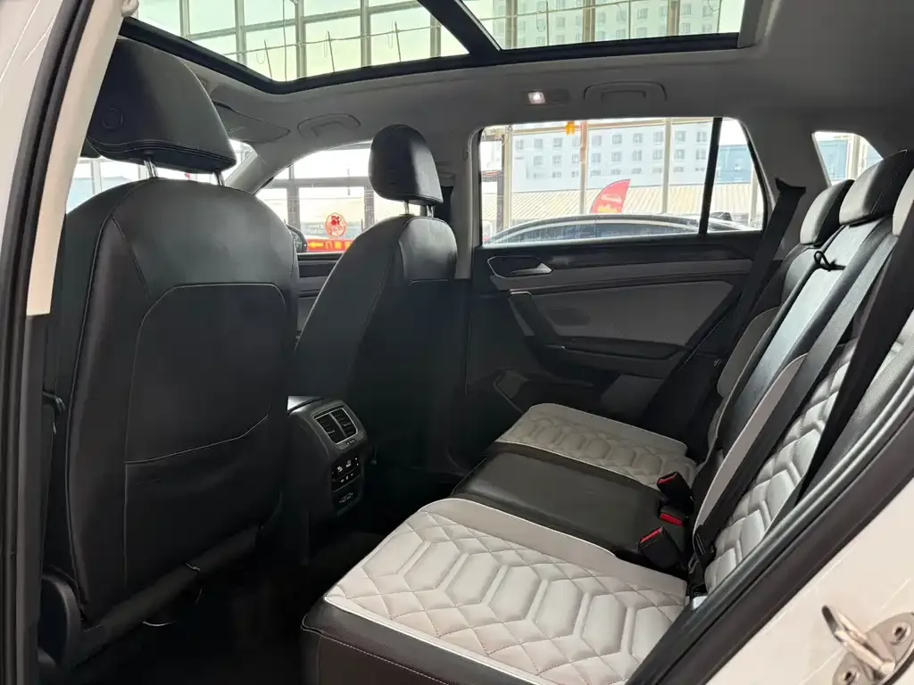 Volkswagen Tayron 2023 из CN, фото 2