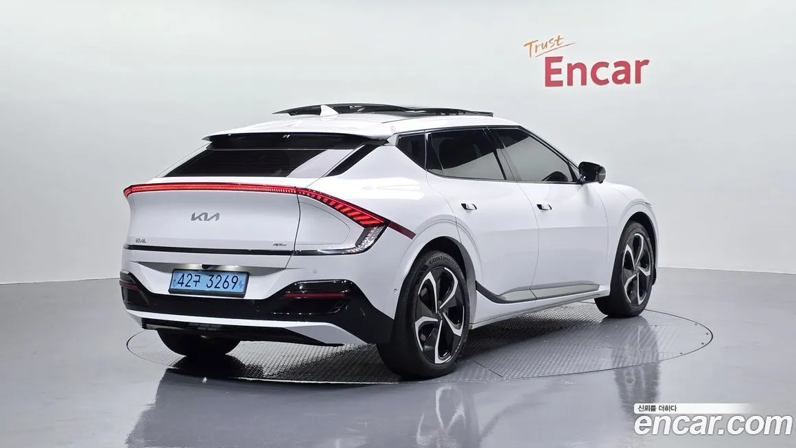 Kia EV6 2023 из KR, фото 3