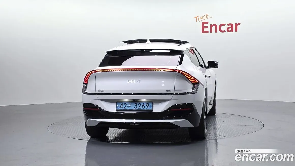 Kia EV6 2023 из KR, фото 6