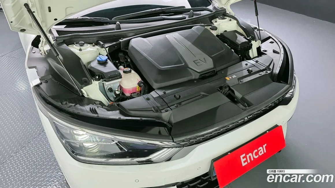 Kia EV6 2023 из KR, фото 5