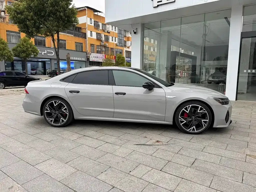 Audi A7L — фото 7
