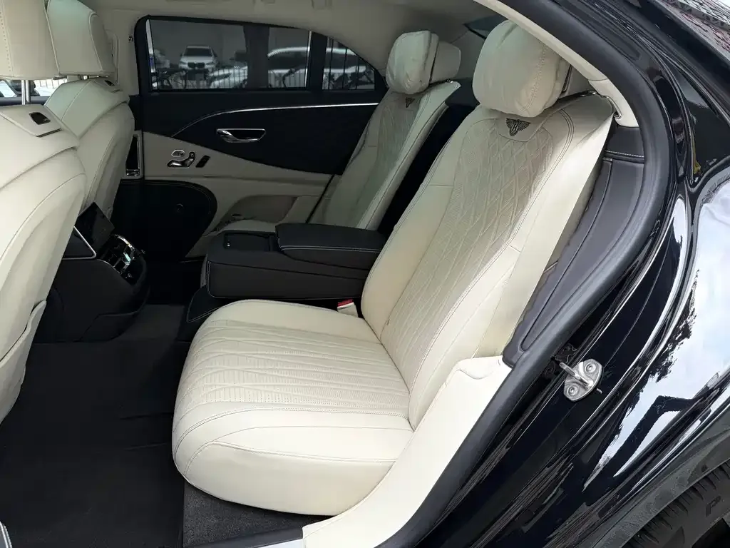 Bentley Flying Spur 2022 из CN, фото 10
