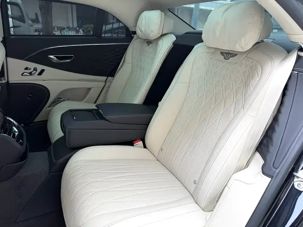 Bentley Flying Spur 2022 из CN, фото 3