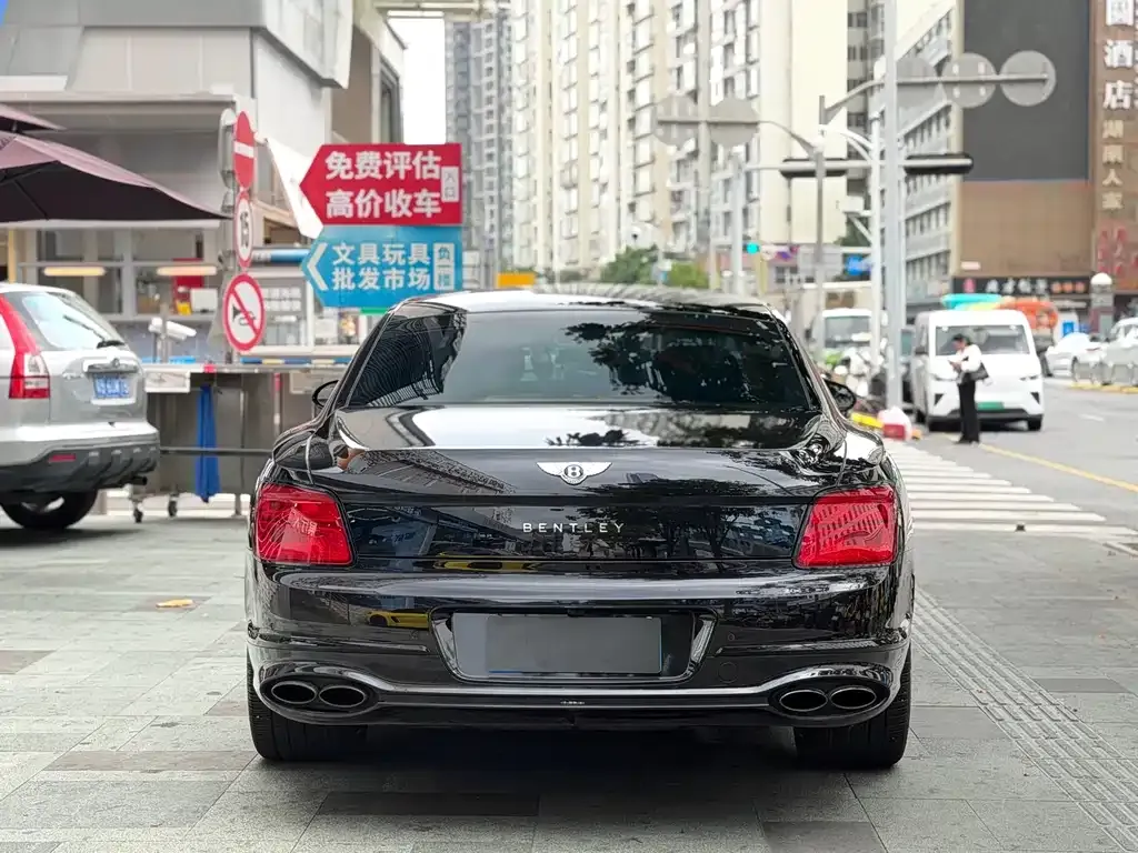 Bentley Flying Spur 2022 из CN, фото 6