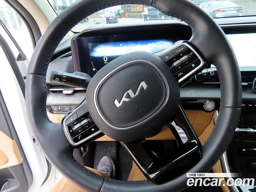 Kia Carnival — фото 5