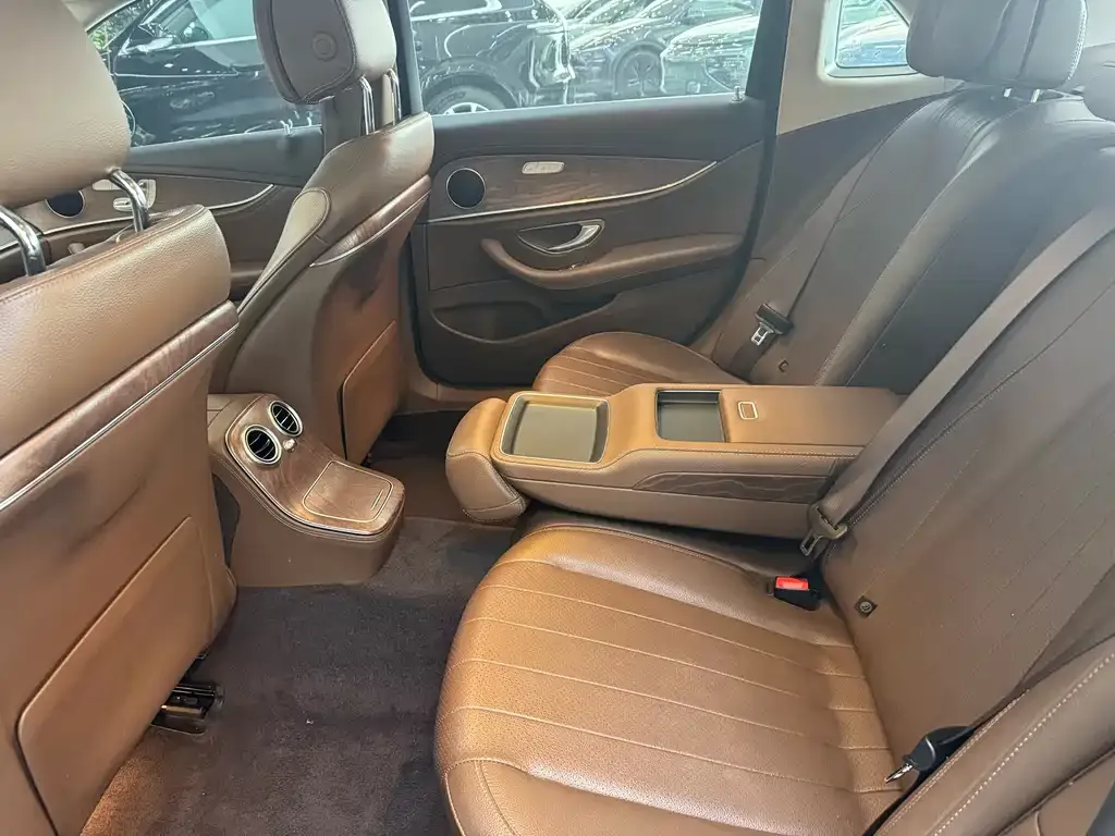 Mercedes-Benz E-Class 2021 из CN, фото 3