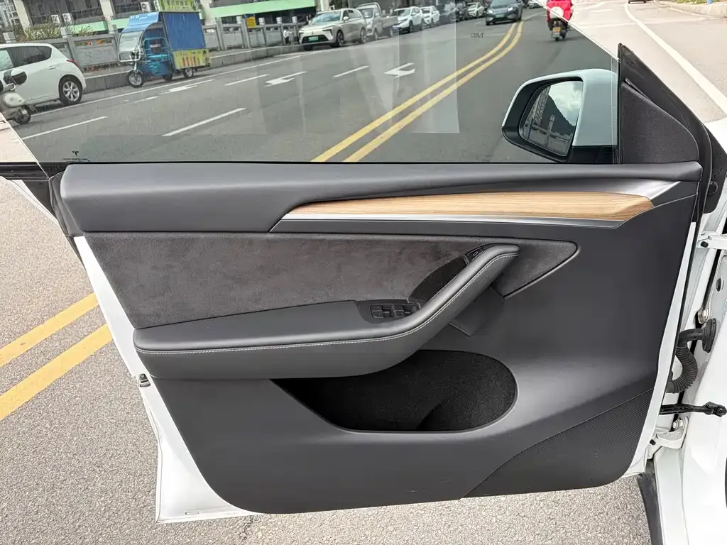 Tesla Model Y 2021 из CN, фото 9