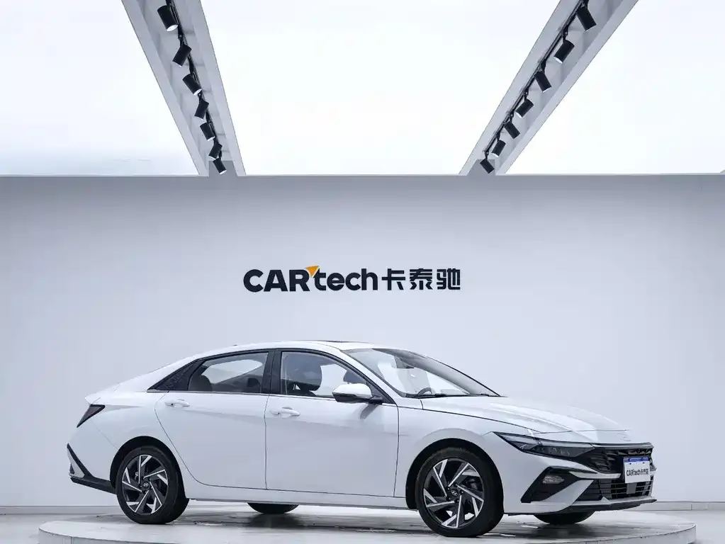 Hyundai Elantra 2024 из CN, фото 10