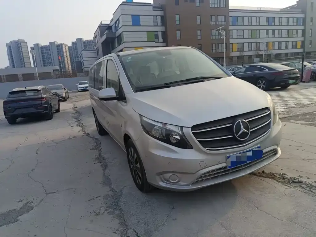 Mercedes-Benz Vito 2023 из CN, фото 4