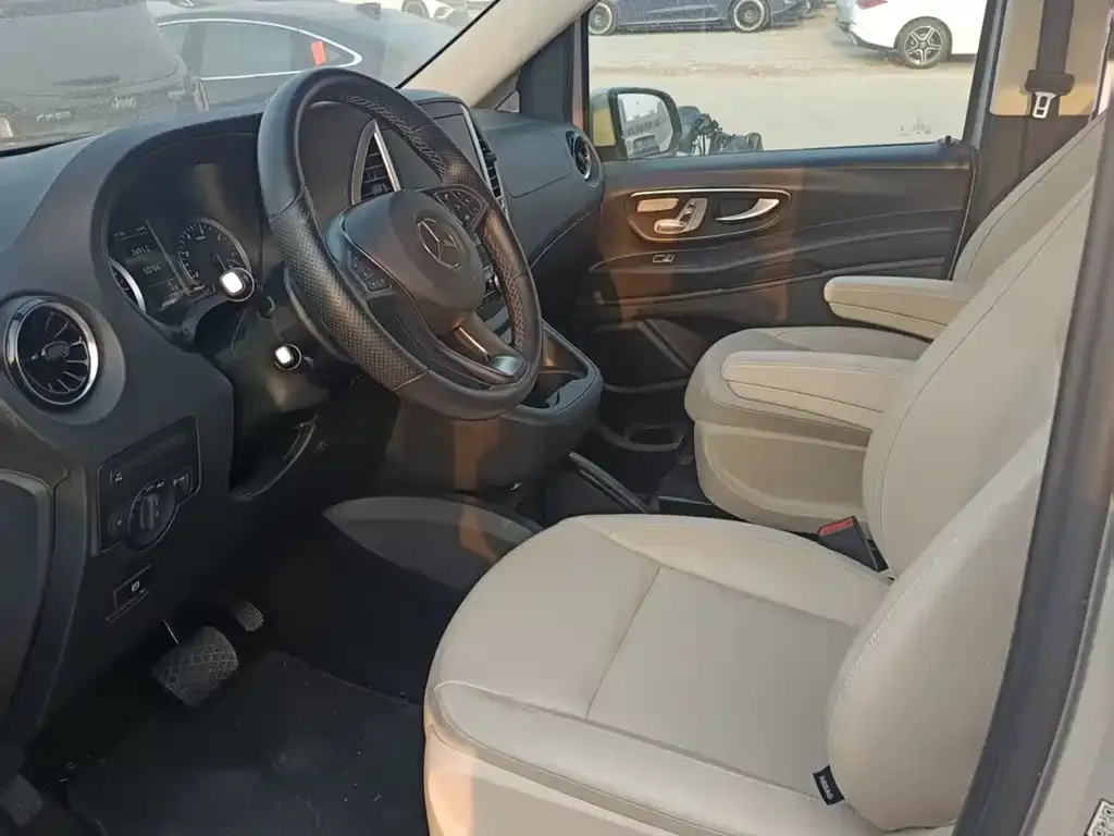 Mercedes-Benz Vito 2023 из CN, фото 6