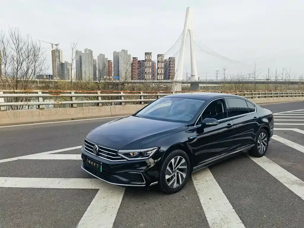 Volkswagen Magotan GTE PHEV 2022 из CN, фото 1