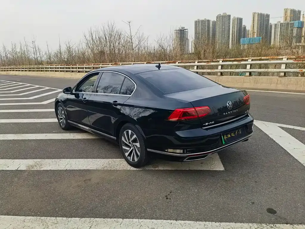 Volkswagen Magotan GTE PHEV 2022 из CN, фото 9