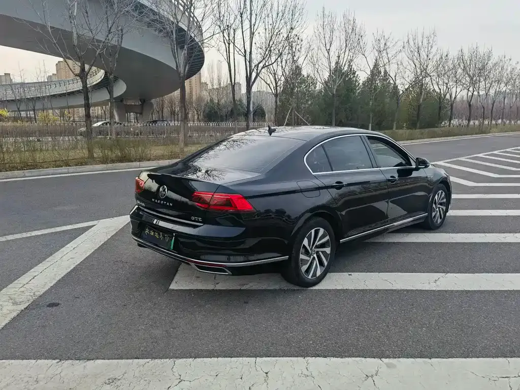Volkswagen Magotan GTE PHEV 2022 из CN, фото 10