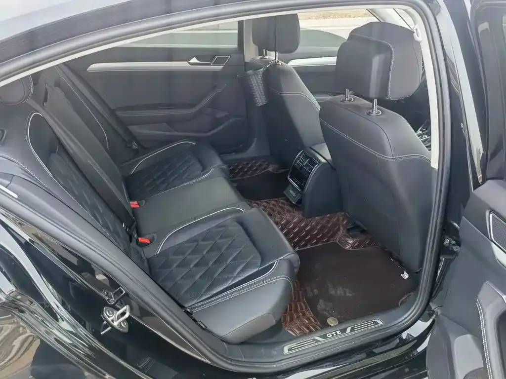 Volkswagen Magotan GTE PHEV 2022 из CN, фото 8