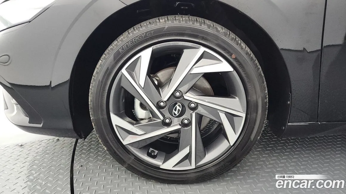 Hyundai AVANTE — фото 3