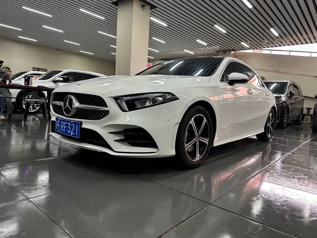 Mercedes-Benz A-Class 2023 из CN, фото 1
