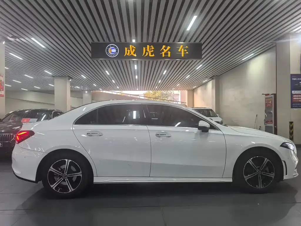 Mercedes-Benz A-Class 2023 из CN, фото 2