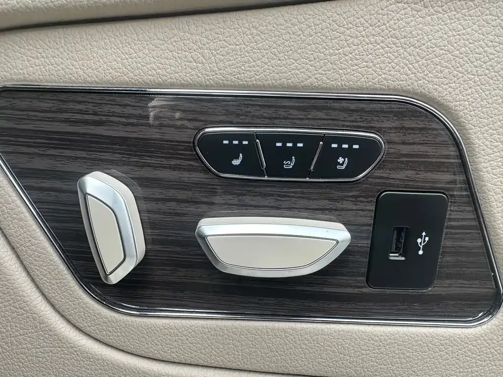 Mercedes-Benz V-Class 2021 из CN, фото 10