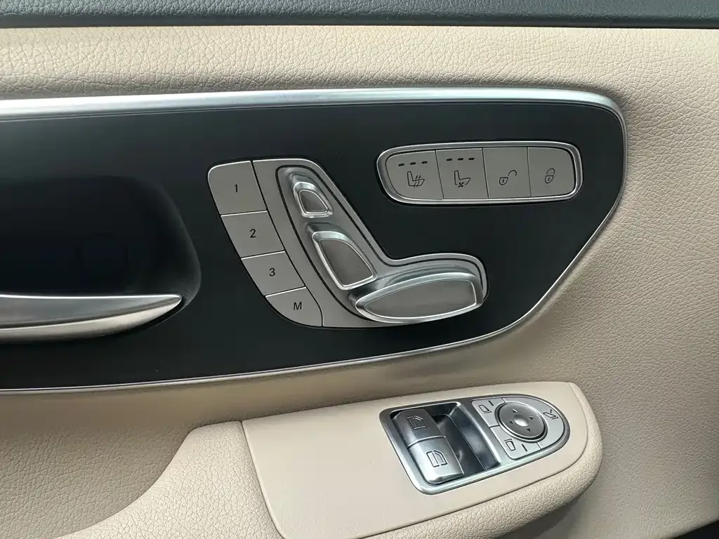 Mercedes-Benz V-Class 2021 из CN, фото 8