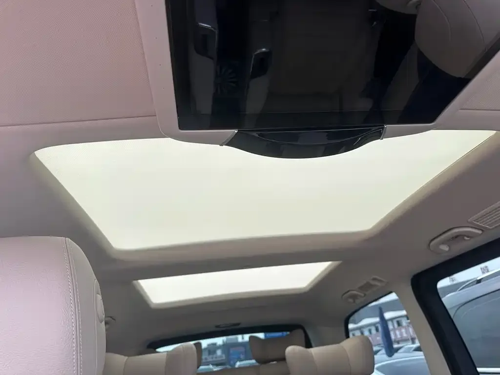 Mercedes-Benz V-Class 2021 из CN, фото 2