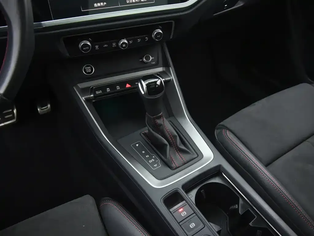 Audi Q3 2023 из CN, фото 4