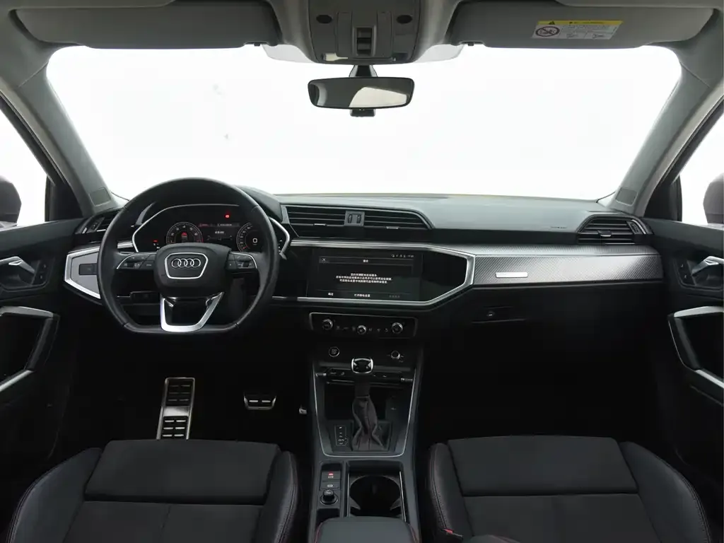 Audi Q3 2023 из CN, фото 8