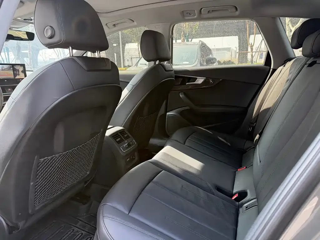 Audi A4 (Import) 2024 из CN, фото 3
