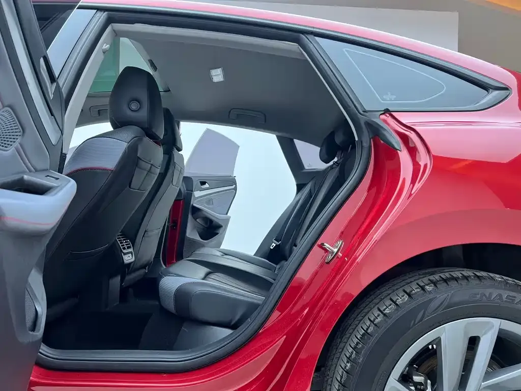 Volkswagen Lamando 2022 из CN, фото 9