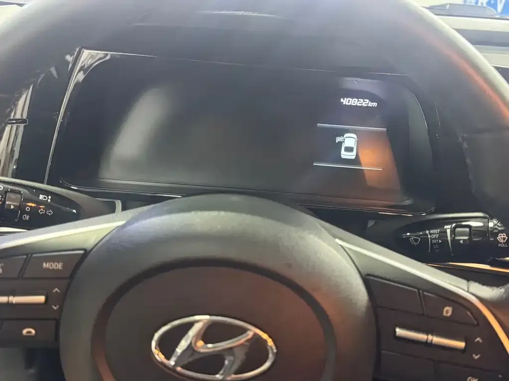 Hyundai Elantra 2023 из CN, фото 2