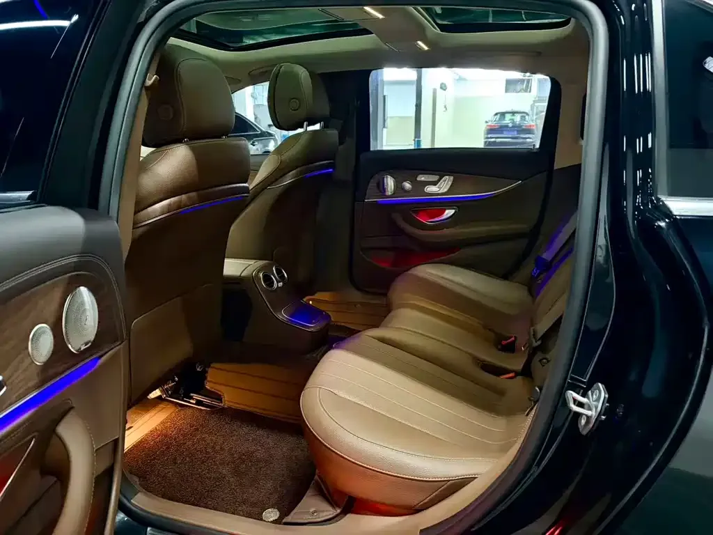 Mercedes-Benz E-Class 2022 из CN, фото 7