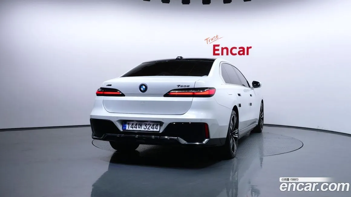 BMW 7-Series 2023 из KR, фото 9