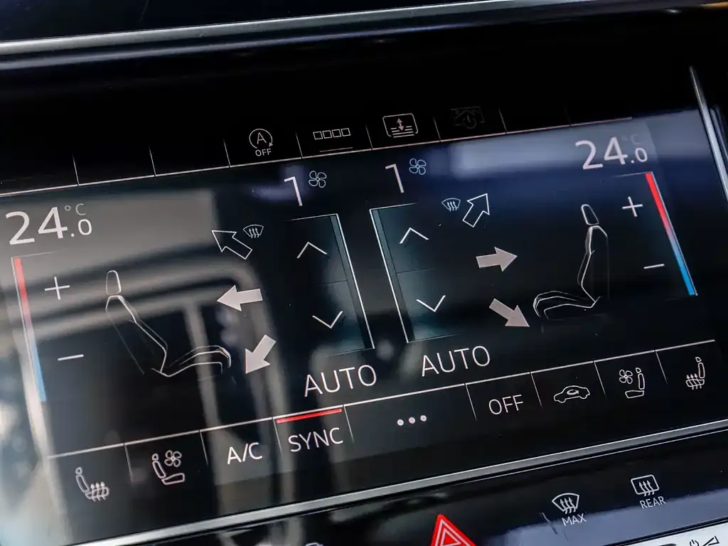 Audi A8 2022 из CN, фото 3