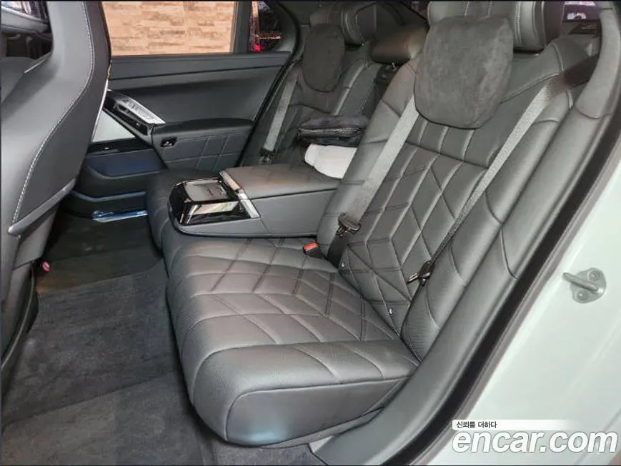 BMW 7-Series 2025 из KR, фото 5