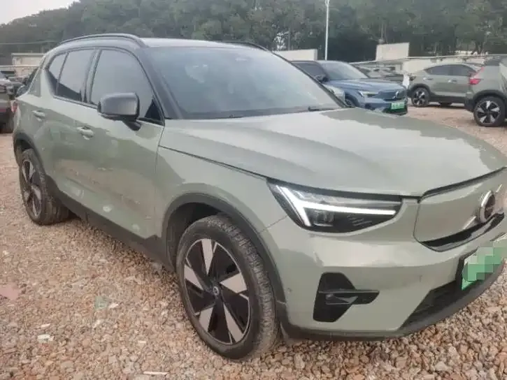 Volvo XC40 NEV — фото 10