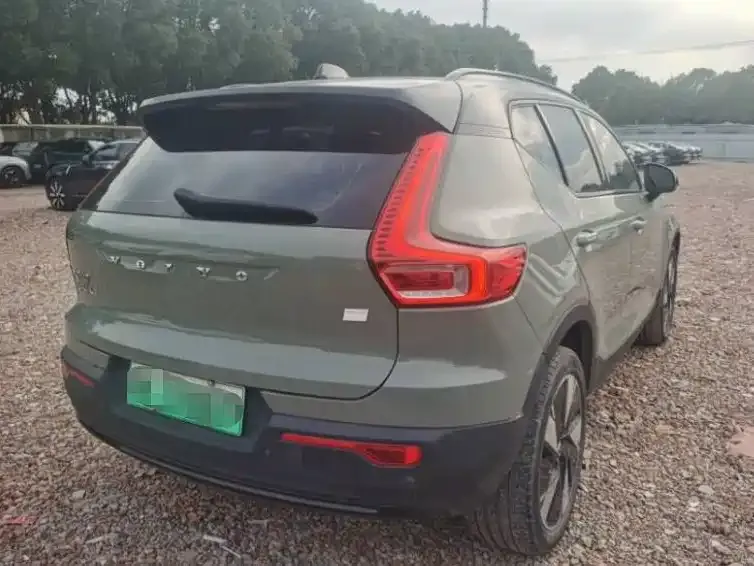 Volvo XC40 NEV — фото 5