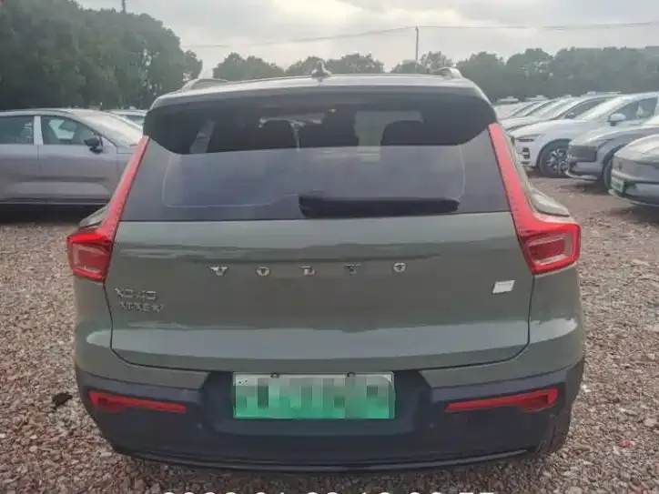 Volvo XC40 NEV — фото 9