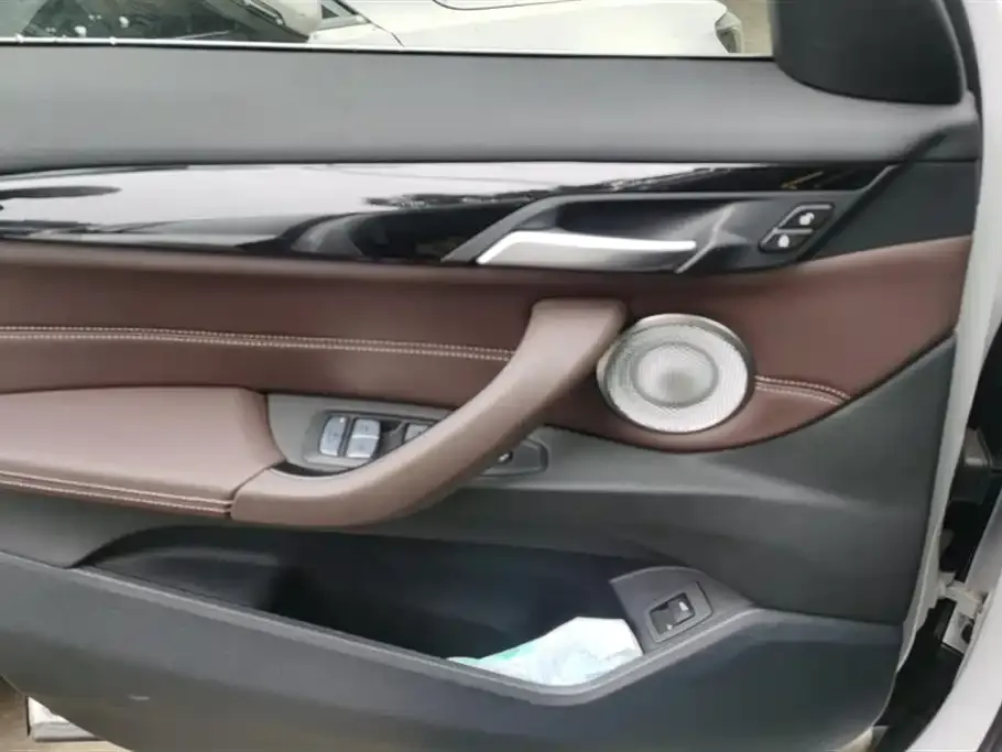 BMW X1 2021 из CN, фото 3