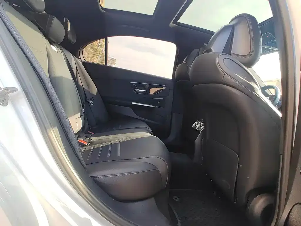 Mercedes-Benz C-Class 2024 из CN, фото 2