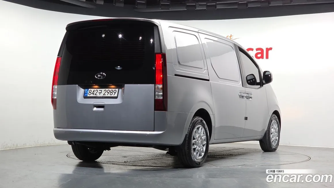 Hyundai Staria 2023 из KR, фото 6