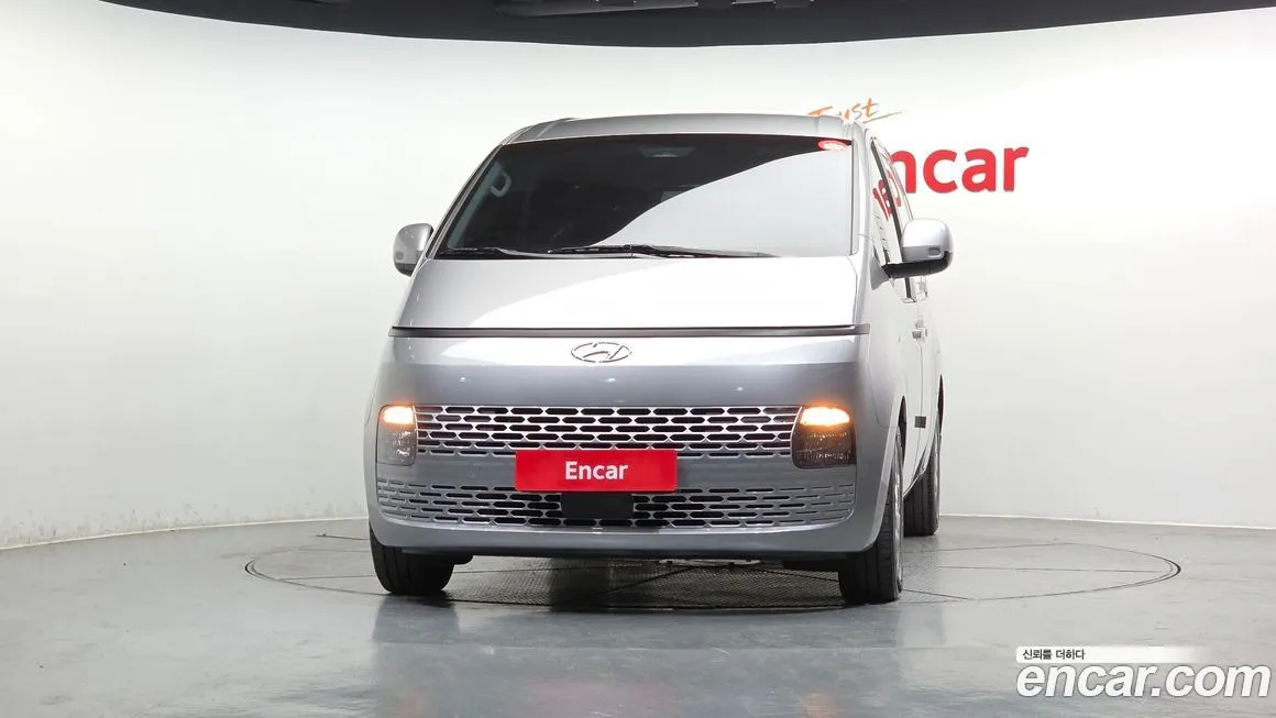 Hyundai Staria 2023 из KR, фото 2