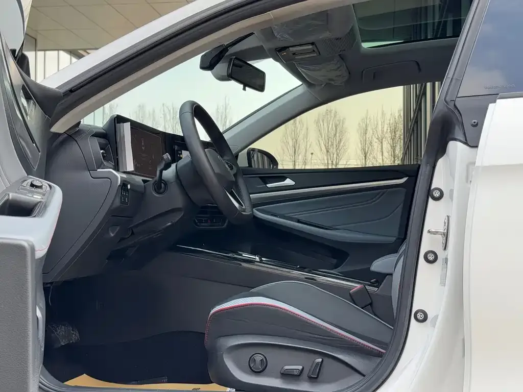 Volkswagen Lamando 2023 из CN, фото 7