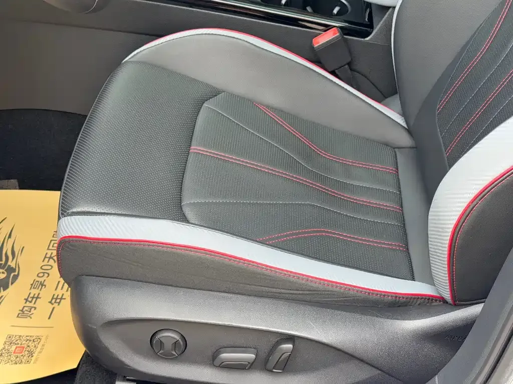 Volkswagen Lamando 2023 из CN, фото 8