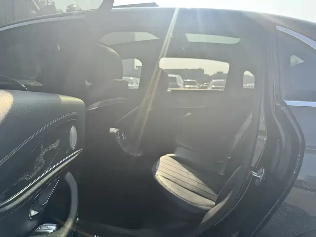 Mercedes-Benz E-Class 2021 из CN, фото 2