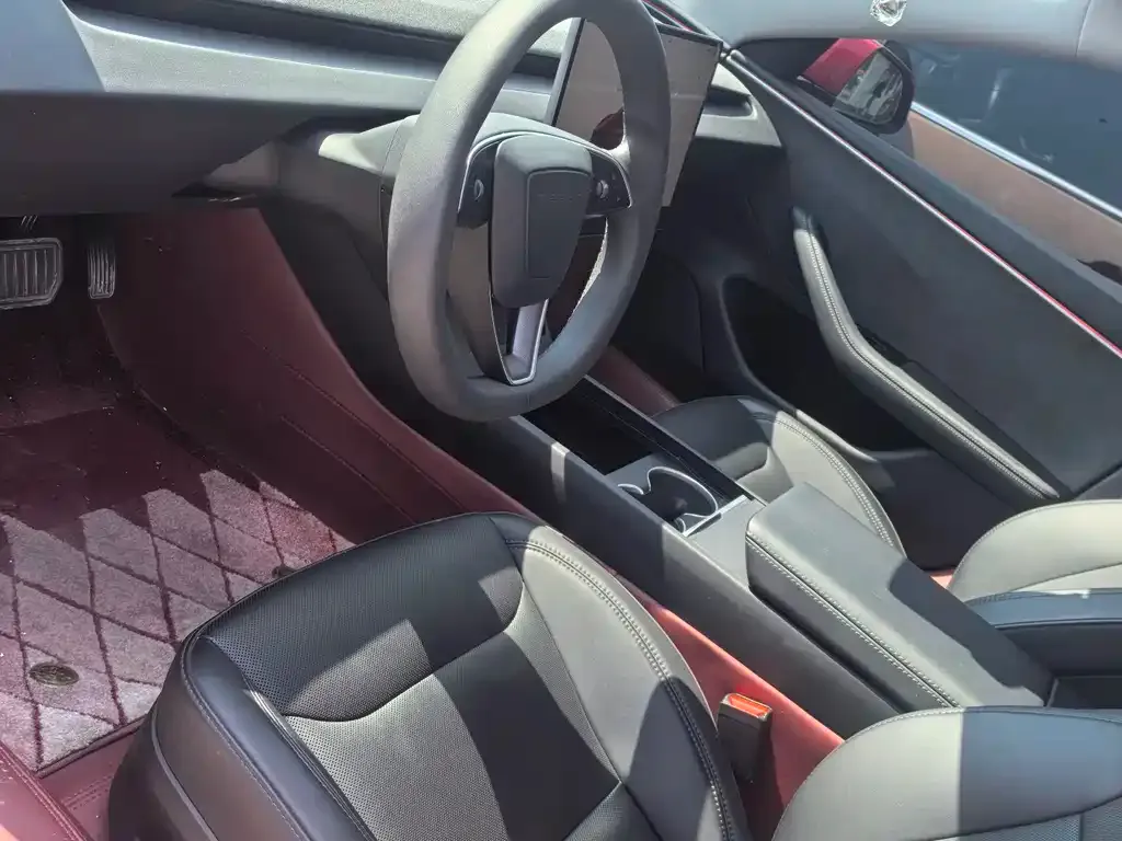 Tesla Model 3 — фото 2