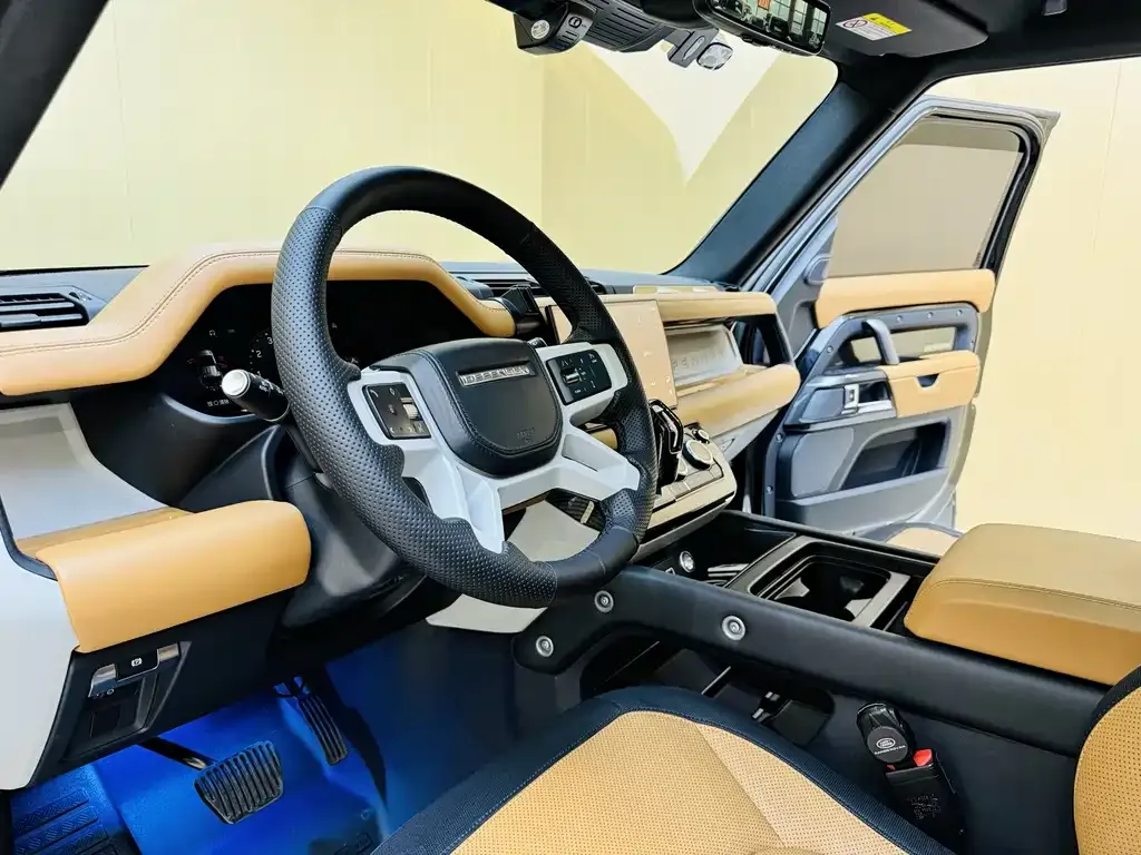 Land Rover Defender 2023 из CN, фото 2