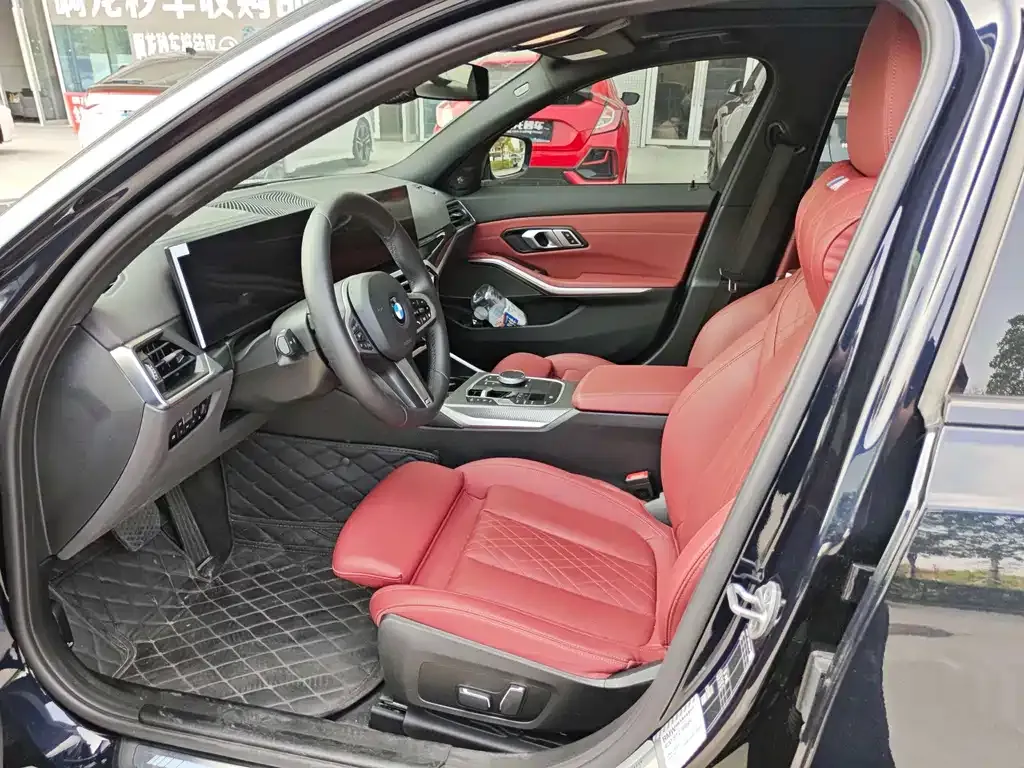 BMW 3 Series 2024 из CN, фото 9