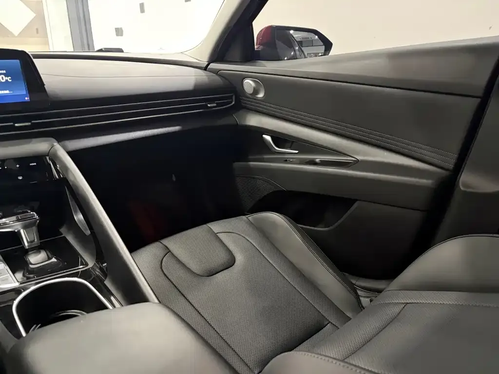 Hyundai Elantra 2021 из CN, фото 8