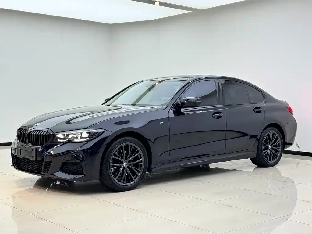 BMW 3 Series 2022 из CN, фото 1