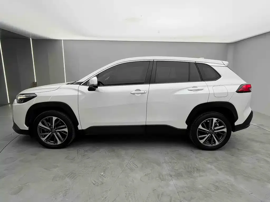 Toyota Frontlander 2022 из CN, фото 5
